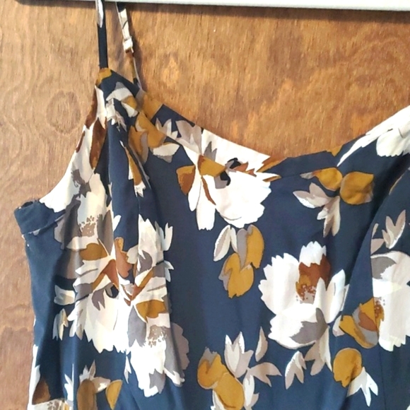 Floral Summer Dress - Picture 2 of 6